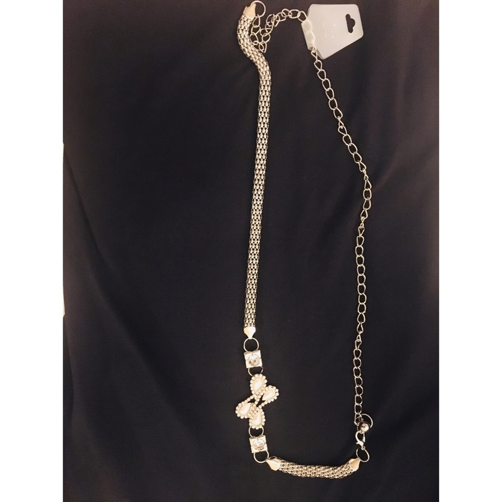 Pearl and silver belt